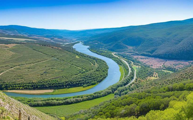 Rutas de naturaleza por Cáceres: Descubre paisajes impresionantes a menos de dos horas de Alcántara